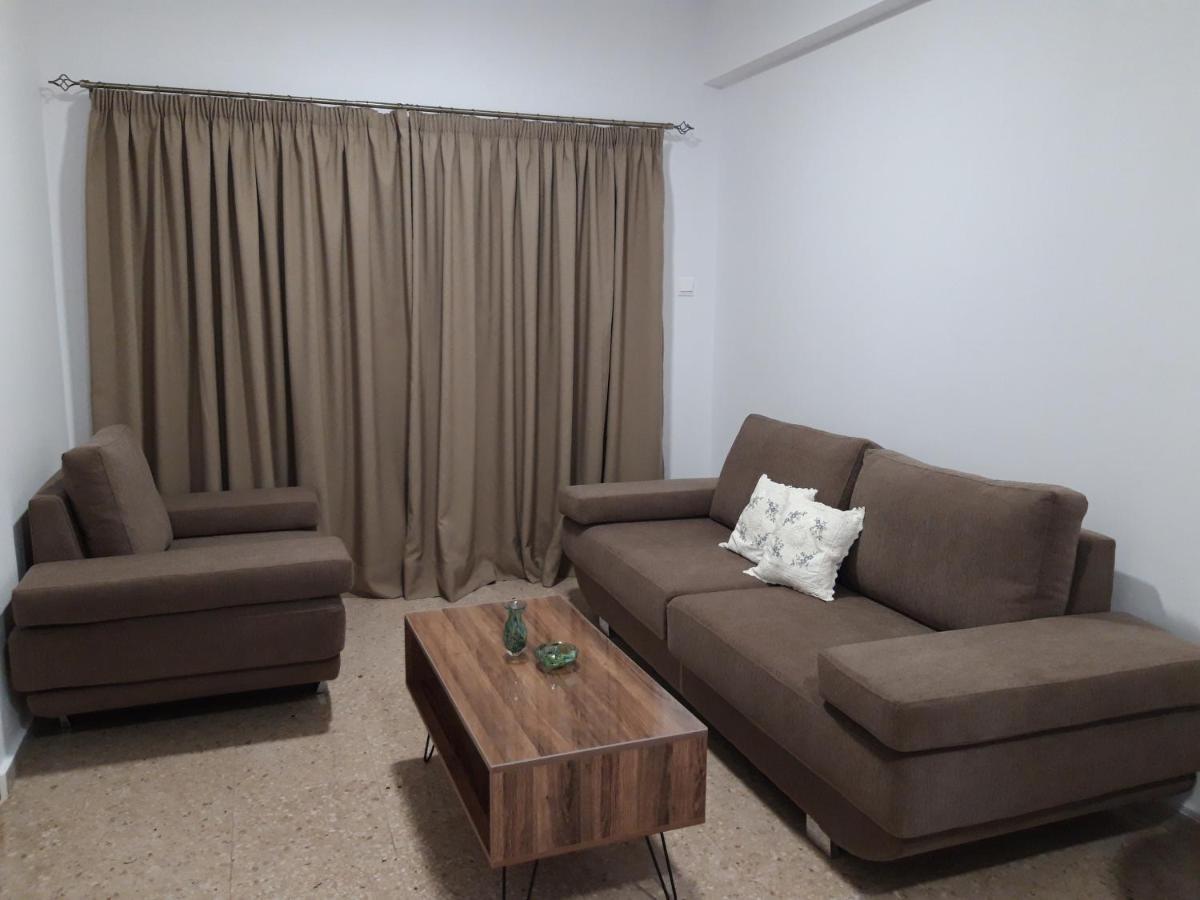 Costas Two-Bedroom Ground Floor Apartment Paphos Bagian luar foto