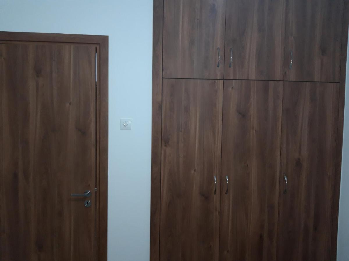 Costas Two-Bedroom Ground Floor Apartment Paphos Bagian luar foto