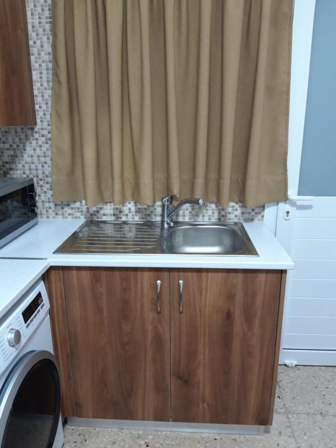 Costas Two-Bedroom Ground Floor Apartment Paphos Bagian luar foto