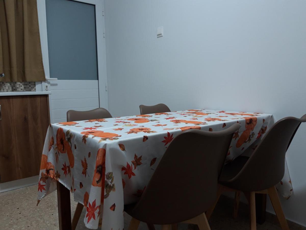 Costas Two-Bedroom Ground Floor Apartment Paphos Bagian luar foto